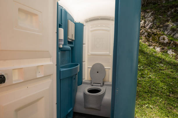 Affordable portable toilet rental in Mauston, WI