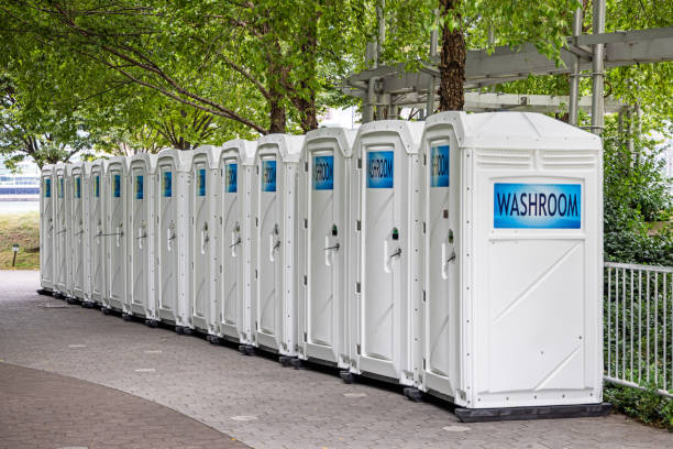 Best Portable toilet rental cost  in Mauston, WI